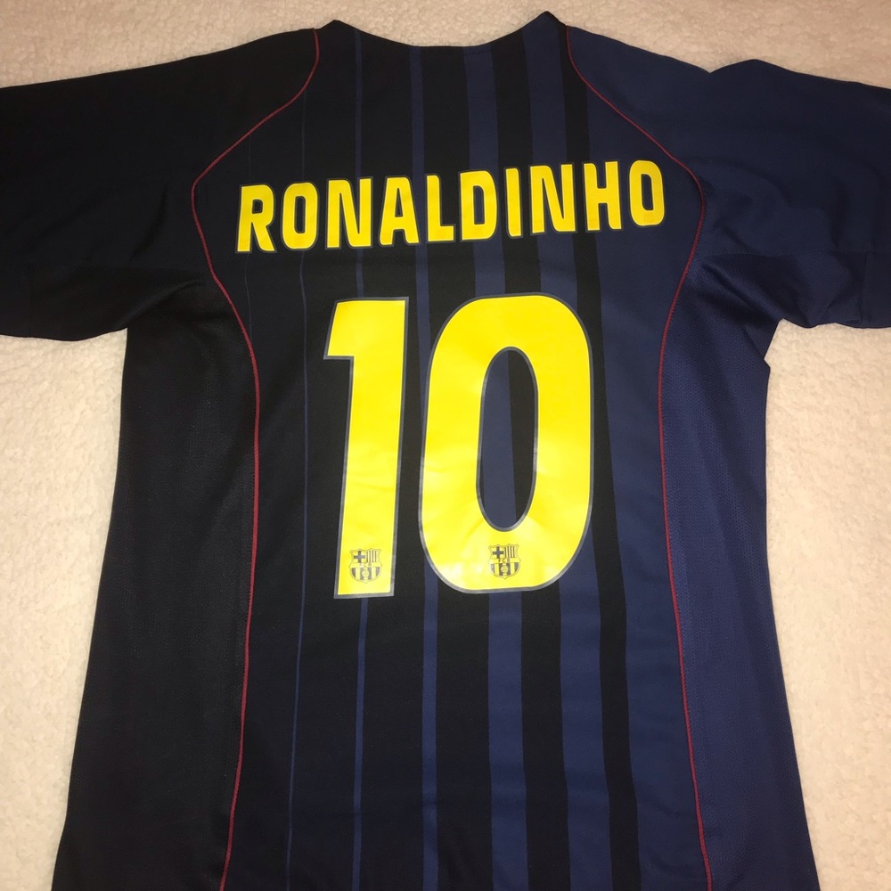 Retro Ronaldinho FC Barcelona Kit